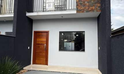 Casa à venda no Iririú, Joinville 