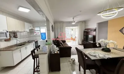 Apartamento 2 dormitórios sendo 1 suíte à 100 metros da praia