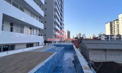 APARTAMENTO  200 METROS DO  MAR 2 QUARTOS COM ENTRADA DE R$ 220 MIL