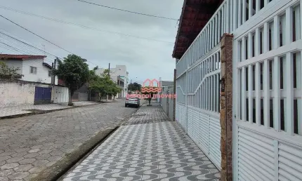 Casa à Venda em Vila Tupi, Praia Grande - SP 2 DORMITÓRIOS 1 SUITE