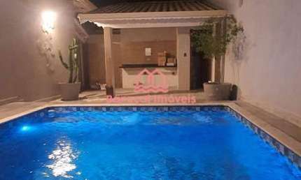 Casa de luxo com 4 quartos todos suítes e área de lazer com piscina