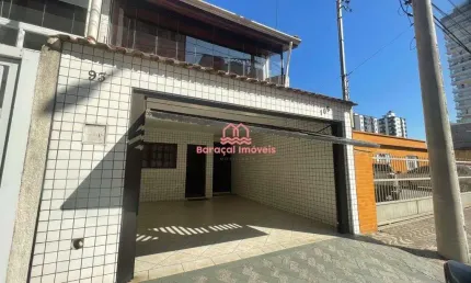 Sobrado na Guilhermina 3 quartos à 100 metros da praia