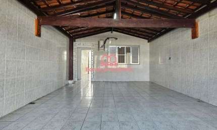 Casa a venda 3 quartos na Vila Mirim Pertinho do mar