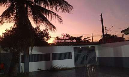 Linda casa ISOLADA com piscina à 100m do mar em Itanhaém