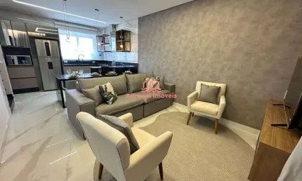 Sobrado Triplex  à Venda em  Guilhermina, Praia Grande - SP