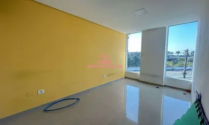 Aluguel de sala comercial , predio com recepção,  elevador, otima localização
