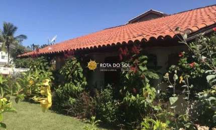 Casa à venda 4 quartos a poucos metros da Praia de Bombas - Bombinhas SC