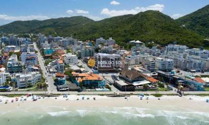 Farol de Bombas Cobertura nova 4 suítes vista mar Praia Bombas Bombinhas SC