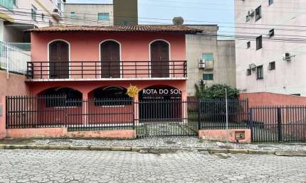Casa com 5 quartos à venda na Rua Tubarão, Centro, Bombinhas