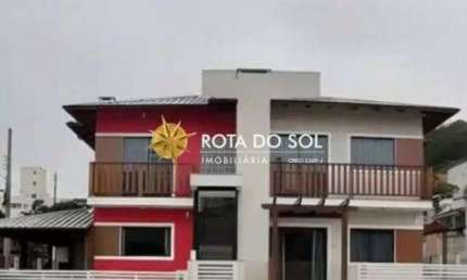 Residencial à venda com 6 apartamentos na Praia de Bombinnhas estilo Lofit