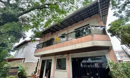 Terreno de quadra com 2 casas à venda Bombas Bombinhas SC
