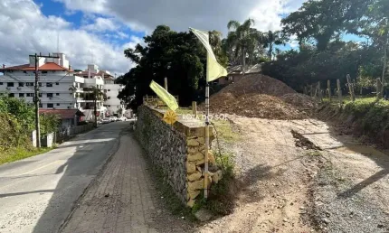 Terreno à venda na Avenida das Garoupas, Centro, Bombinhas