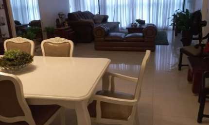 Encantador apartamento de 176m² no Condomínio Edifício Guarujá Tower à 300Mts da Praia