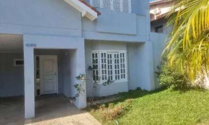 Sobrado para venda e locação em Alphaville - Santana de Parnaíba