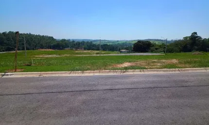 Explore o seu Novo Lar no Villaggio Itália: Terreno de 250m² na Parte Alta do Condomínio!