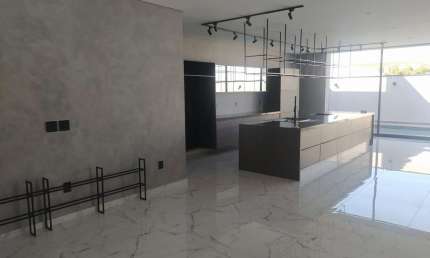 Venda Chácara Ondina de 300m² Com 4 Suítes Sorocaba/SP