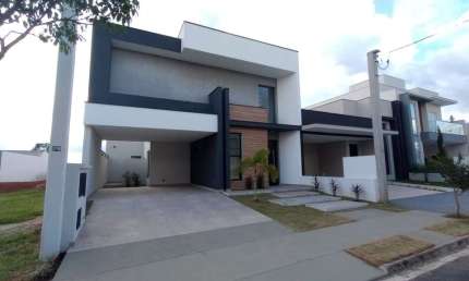 Casa Sobrado de 218m² Localizada no RESIDENCIAL LE FRANCE!