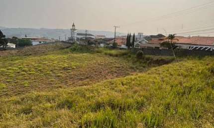 Terreno de 256m² Localizado no Bairro Vila Sao Joao - Piedade/SP!