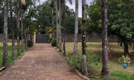 Excelente Terreno de 2290m², Localizado no Centro de Araçoiaba da Serra!
