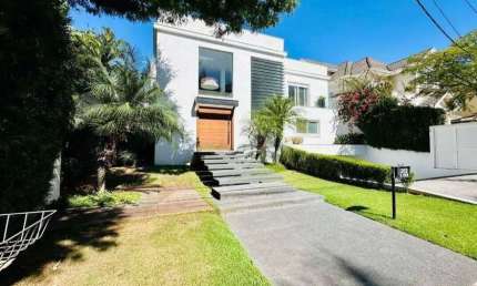 Sobrado de 683m² Mobiliado p/ VENDA OU LOCAÇÃO, Localizado no Alphaville Res. Zero - Barueri/SP!