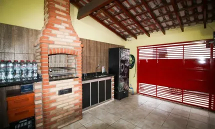 Casa ampla e moderna na zona norte com área gourmet e quintal privativo