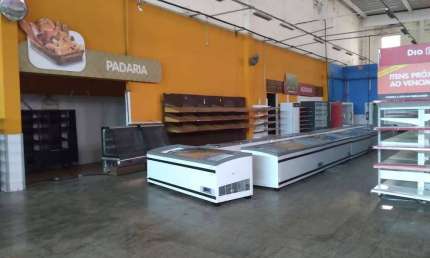 Galpão Comercial para Mercado em Santana de Parnaíba - 2.300m² de Área Construída