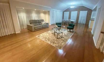 Casa em Alphaville, Santana de Parnaíba - 3 Dormitórios e Área de Lazer Completa