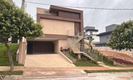 Luxuosa Casa de Alto Padrão no Residencial Cyrela Esplanada com Acabamento Premium e Área Gourmet Completa