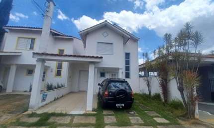 Lindo Sobrado no Villagio Di Lucca com Piscina e Ar Condicionado