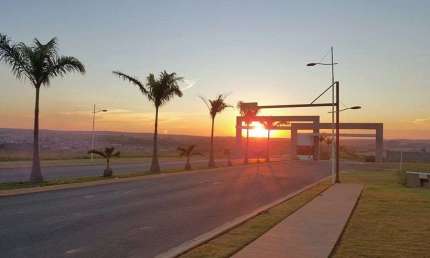 Excelente Terreno no Condomínio Terras de São Lucas em Salto de Pirapora com 250m².