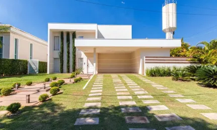 Lindo Sobrado no Condomínio Vale do Lago Residencial com 460m².