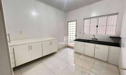 Casa com 2 dormitórios para alugar, 1 m² por R$ 1.800,00/mês - Vila Breda - Santa Bárbara D'Oeste/SP