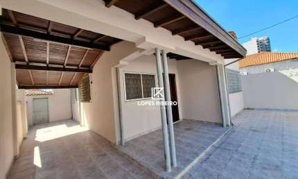 Casa com 3 dormitórios para alugar, 130 m² por R$ 2.400,00/mês - Centro - Santa Bárbara D'Oeste/SP