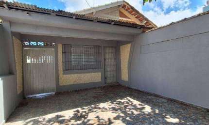 Casa Térrea, geminada com 1 dormitório, 2 vagas de garagem, à venda, 65 m² por R$ 371.000 - Vila Assunção - Praia Grande/SP