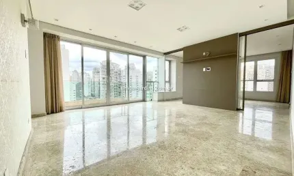 Vila Nova Conceição: 4 Suítes | 4 Vagas | 220 m² úteis