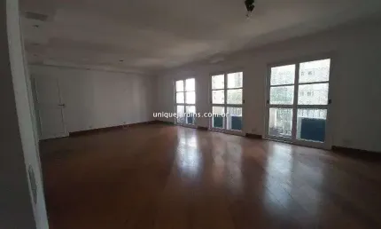 Jardim América: 4 Dorm | 1 Suíte | 2 Vagas | 166 m² úteis