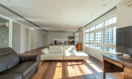 Jardim América: 3 Dorm | 1 Suíte | 1 Vaga | 239 m² úteis