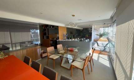 Apartamento com 2 quartos para alugar na Rua Horácio Lane, Vila Madalena, São Paulo