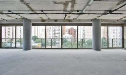 Vila Nova Conceição: 4 Suítes | 4 Vagas | 358 m² úteis