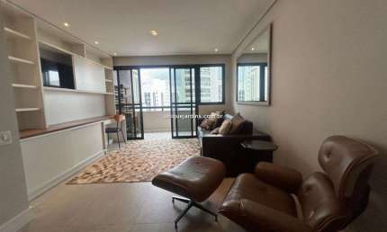 Apartamento com 3 quartos para alugar na Rua Araguari, Moema, São Paulo