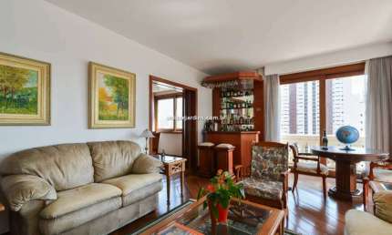 Alto de Pinheiros: 4 Suítes | 4 Vagas | 250 m² úteis