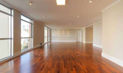 Jardim América: 3 Dorm | 1 Suíte | 3 Vagas | 221 m² úteis