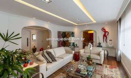 Jardim Paulista: 4 Dorm | 2 Suítes | 3 Vagas | 244 m² úteis