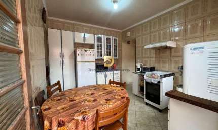 Casa com 3 quartos à venda na Prefeito Antonio Garrido, 257, Jordanésia, Cajamar por R$ 825.000