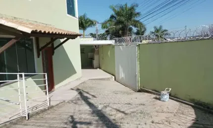 Casa de esquina com 3 quartos sendo 1 com suite à venda, 180 m² por R$ 510.000 - Xangri-Lá - Contagem/MG