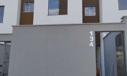 Casa com 3 Quartos à venda, 132 m² por R$ 450.000 - Novo Centro - Santa Luzia/MG