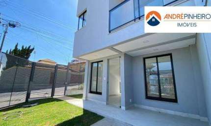 Casa geminada com entrada independente com 03 quartos sendo 01 com suite a venda, 111,96 de 1.100.000,00 no bairro Planalto