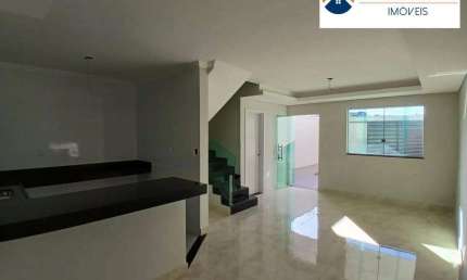 Vendo casa geminada com entrada independente com 03 quartos sendo 01 com suite com 130²m construídos no valor de 580.000,00 no bairro Candelária