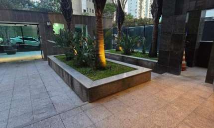 Apartamento com 4 Quartos e 2 banheiros à Venda, 140 m² por R$ 1.620.000