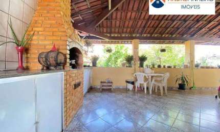 Casa com 3 Quartos à Venda no Santa Branca – 341m² por R$ 900.000,00